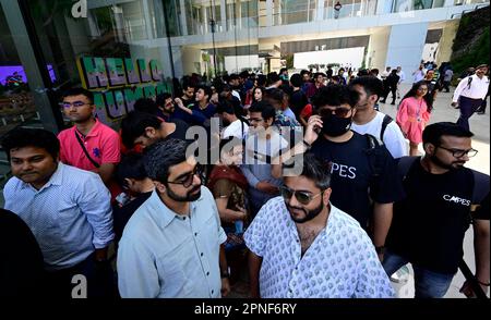 Mumbai, India. 18th Apr, 2023. MUMBAI, INDIA - APRIL 18: Huge crowd queue up outside, during inauguration of 'Apple Store', first outlet opened in India, at Bandra-Kurla Complex on April 18, 2023 in Mumbai, India. (Photo by Anshuman Poyrekar/Hindustan Times/Sipa USA) Credit: Sipa USA/Alamy Live News Stock Photo