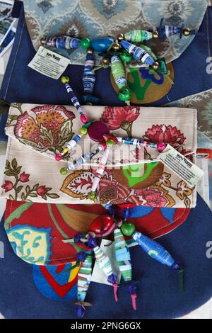 Key rings made from old newspapers, Women breaking limits project, Penjamo, Alajuela province, Costa Rica Stock Photo