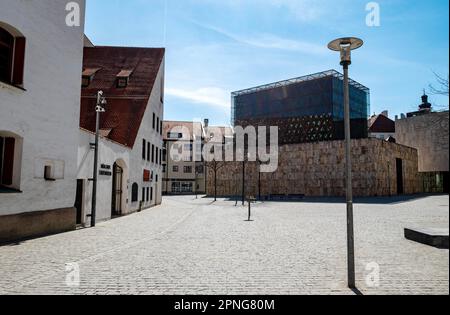 Jakobsplatz with Ohel-Jakob-Synagogue (centre), City Museum (left), Jewish Community Centre (right) Munich, Upper Bavaria, Germany Stock Photo