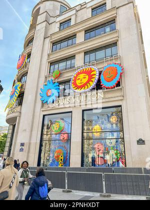 Avenue des Champs Elysees. View of the facade of Louis Vuitton with  decoration by a contemporary artist Stock Photo - Alamy