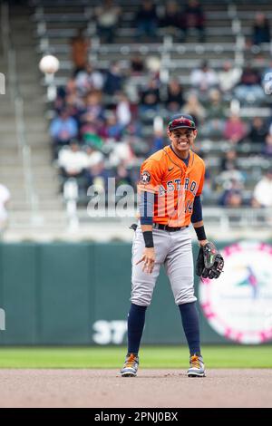 MINNEAPOLIS, MN - APRIL 09: Houston Astros first baseman Jose