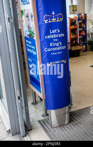 Cover on security door mentioning the kings Coronation, for the 6th of May 2023 Stock Photo
