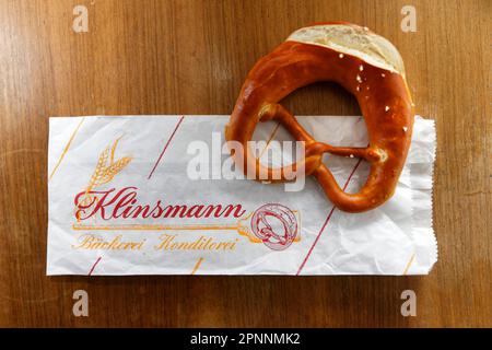 Pretzel and pretzel bag of the Klinsmann bakery in Botnang, the bakery is closed since June 2020, Stuttgart, Baden-Wuerttemberg, Germany Stock Photo