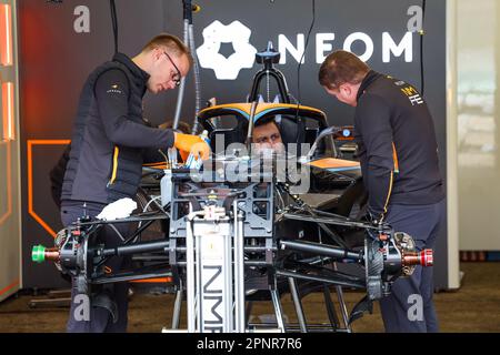 Berlin, Allemagne. 20th Apr, 2023. Neom McLaren Formula E Team, Spark-Nissan, mechanics working on the car, during the 2023 Berlin ePrix, 6th meeting of the 2022-23 ABB FIA Formula E World Championship, on the Tempelhof Airport Street Circuit from April 21 to 23, 2023 in Berlin, Germany - Photo Florent Gooden/DPPI Credit: DPPI Media/Alamy Live News Stock Photo