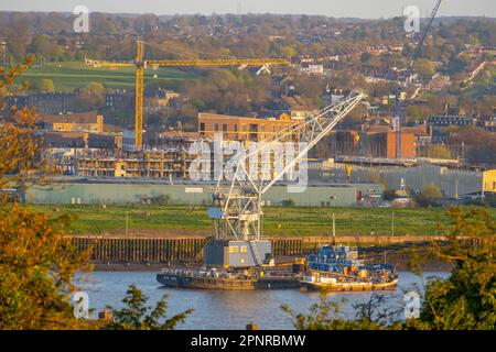 Devon Sampson floating crane on the river Medway Stock Photo