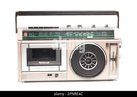 d*7様 National TV-Radio-Cassette Recorder National stereo radio cassette recorder on a yellow background