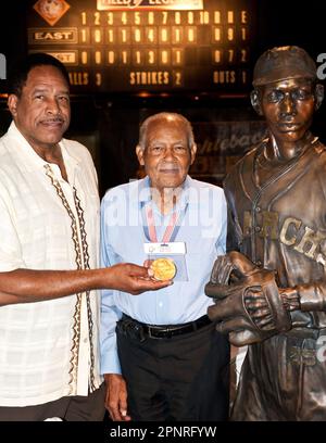 Negro baseball league umpire Bob Motley and wife Pearline with