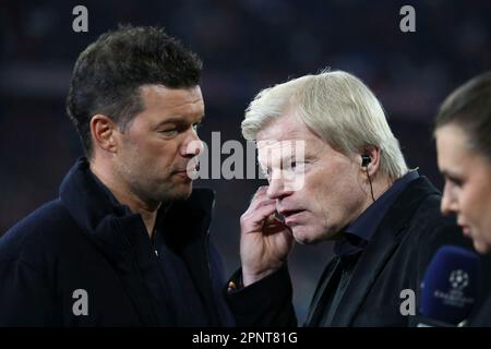 Munich, Deutschland. 19th Apr, 2023. firo: April 19, 2023, football, soccer, Champions League, season 2022/2023, quarter-finals second leg, FC Bayern Munich - Manchester City 1:1 FCB management, management chairman, Bayern boss, boss, Oliver Kahn, Michael Ballack TV expert DAZN/dpa/Alamy Live News Stock Photo