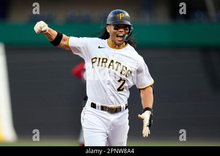 Pittsburgh Pirates right fielder Connor Joe (2) rounds third base for a  score during a MLB game against the San Francisco Giants, Wednesday, May  31, 2 Stock Photo - Alamy