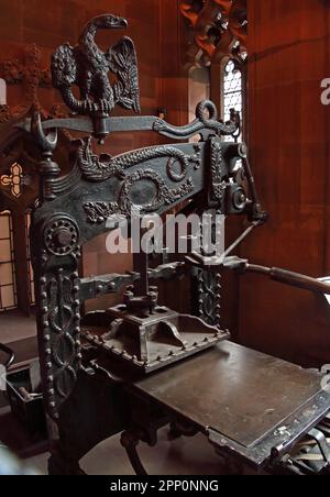 Historic Columbian Gutenberg printing press, John Rylands Research Institute and Library, 150 Deansgate, Manchester, England, UK,  M3 3EH Stock Photo