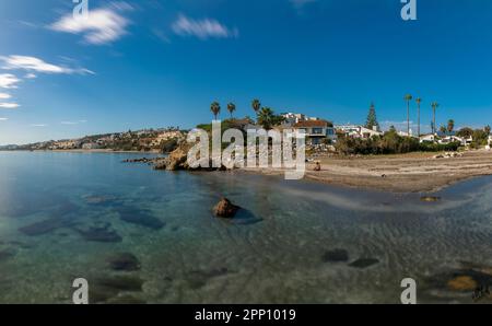 Poses largas en la Costa de Estepona Stock Photo