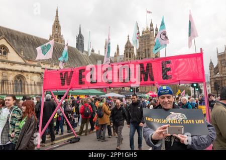 London, UK. 21st Apr 2023. Extinction Rebellion, The Big one, Parliament London United KIngdom Picture garyroberts/worldwidefeatures.com Credit: GaryRobertsphotography/Alamy Live News Stock Photo