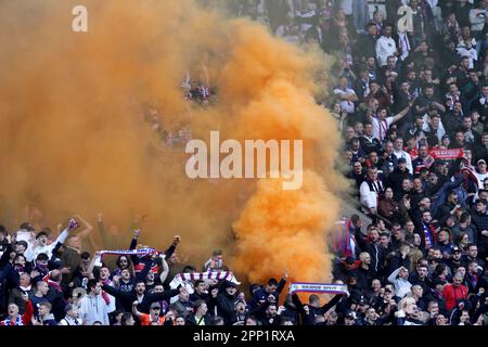 Hajduk Split training watched by 3,000 rowdy fans with flares and