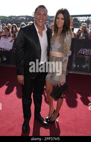 Geoff Huegill and Sarah Hills at the 2010 Australian Recording Industry