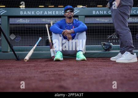 Miami Gardens, USA. 28th Mar, 2023. MIAMI GARDENS, FLORIDA - MARCH 28: MLB  New York Mets Shortstop Francisco Lindor and wife Katia Reguero (L) attend  Carlos Alcaraz (ESP) vs.Tommy Paul (USA) match