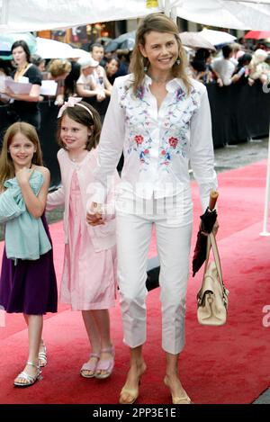 Antonia Kidman arriving at the Australian premiere of Golden Compass at the State Theatre. Sydney, Australia. 16.12.07. Stock Photo