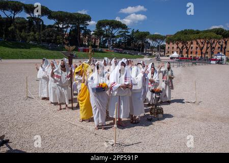 Rome, Italy. 21st Apr, 2023. A moment of a representation of ancient rites and festivals of ancient Rome, on the occasion of the 2776th anniversary of the foundation of Rome (Credit Image: © Matteo Nardone/Pacific Press via ZUMA Press Wire) EDITORIAL USAGE ONLY! Not for Commercial USAGE! Stock Photo
