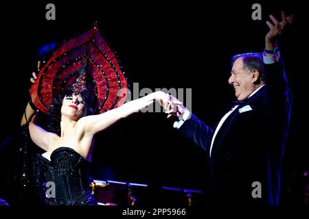 Barry Humphries with his Weimar Cabaret staring cabaret performer Melissa Madden Gray, who's best known as Meow Meow showcase the jazz of 1920s/30s Stock Photo