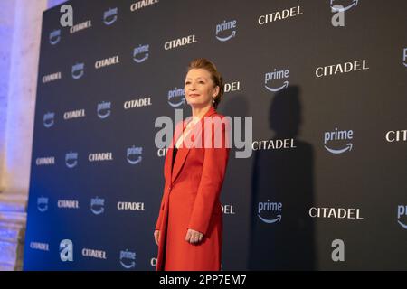 Rome, Italy. 21st Apr, 2023. Lesley Manville attends the premiere of ''Citadel'' at Space Cinema Moderno Roma on April 21, 2023 in Rome, Italy. (Photo by Luca Carlino/NurPhoto) Credit: NurPhoto SRL/Alamy Live News Stock Photo
