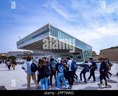 students in front of the Mediterranean Villa, building housing the Cosquer Méditerranée interpretation center, Marseille, France Stock Photo