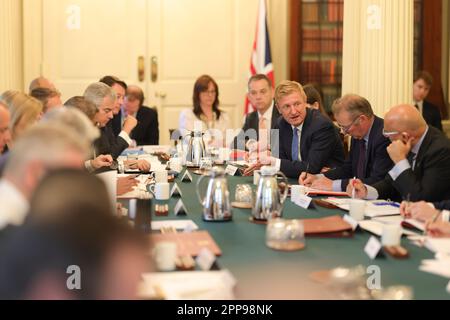 (230423) -- LONDON, April 23, 2023 (Xinhua) -- This photo taken on June 14, 2022 shows Oliver Dowden (3rd R) speaking during the cabinet meeting in 10 Downing Street in London, Britain. United Kingdom (UK) Deputy Prime Minister Dominic Raab resigned on Friday, one day after an independent report into allegations that he bullied staff members while working at several government departments reached the desk of Prime Minister Rishi Sunak. Oliver Dowden, chancellor of the Duchy of Lancaster, has been appointed as the new deputy prime minister. Alex Chalk, currently serving as minister of state Stock Photo