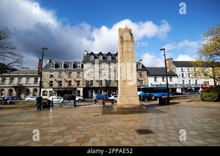 monument to the four masters outside the abbey hotel in the diamond main square county donegal republic of ireland Stock Photo