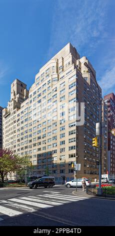 30 Park Avenue is an Emery Roth & Sons-designed residential high-rise at East 36th Street in Manhattan’s Murray Hill. Stock Photo