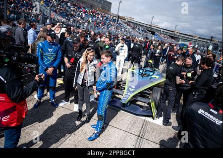 Berlin, Germany. 23rd Apr, 2023. Motorsport: Formula E: Berlin E-Prix at Tempelhofer Feld, race: Dutchman Robin Frijns from Team ABT Cupra gives an interview on the grid. Credit: Fabian Sommer/dpa/Alamy Live News Stock Photo