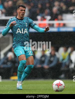 Sheffield United's Jack Robinson (right) tackles Tottenham Hotspur's Pedro  Porro during the Emirates FA Cup fifth round match at Bramall Lane,  Sheffield. Picture date: Wednesday March 1, 2023 Stock Photo - Alamy