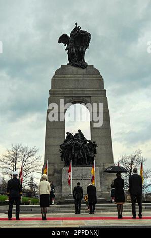 Ottawa, Canada. 23rd Apr, 2023. Federal President Frank-Walter Steinmeier lays a wreath at the Tomb of the Unknown Soldier at the National War Memorial 'Confederation Square'. The aim of the trip is to strengthen German-Canadian relations in difficult political and economic times. Credit: Britta Pedersen/dpa/Alamy Live News Stock Photo