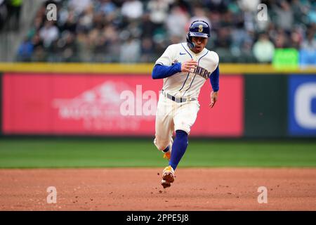 Seattle Mariners second baseman Kolten Wong runs out onto the field before  a baseball game against the St. Louis Cardinals, Sunday, April 23, 2023, in  Seattle. (AP Photo/Lindsey Wasson Stock Photo - Alamy