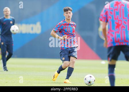 Barcelona, Spain. 23rd Apr, 2023. Niko Takahashi Cendagorta (Barcelona) Football/Soccer : Spanish 'Liga Nacional Juvenil' Group 7 match between FC Barcelona Juvenil B 2-1 Club Escola De Futbol Gava A at the Camp de Futbol Ciutat Espotiva Joan Gamper in Barcelona, Spain . Credit: Mutsu Kawamori/AFLO/Alamy Live News Stock Photo