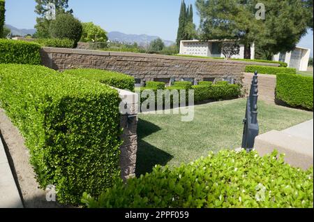 Mission Hills, California, USA 23rd April 2023 Actor James Caan Grave in Mount Jerusalum section at Eden Memorial Park on April 23, 2023 in Mission Hills, California, USA. Photo by Barry King/Alamy Stock Photo Stock Photo