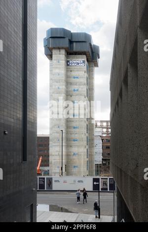 The central concrete core of 14 storey Bank House office block under construction by Bowmer + Kirkland in Newcastle upon Tyne, England, UK Stock Photo