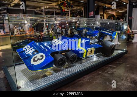 SINSHEIM, GERMANY - MAI 2022: blue Tyrrell P34 Project 34 six-wheeler Formula One F1 racing car Stock Photo