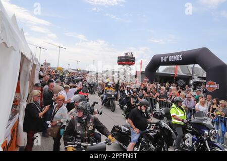 Atmosphaere,Harley Days Start of the parade from Grossneumarkt,Hamburg,26.06.2022 Stock Photo