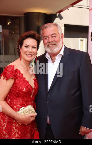 Harry Wijnvoord,Goldene Sonne Spezial - 40 Jahre Privatfernsehen,GOP Variete Theater,RottstraÃŸe,Essen,02.07.2022 Stock Photo