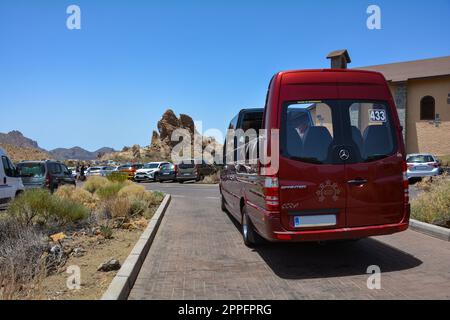 Teide National Park, Tenerife, Spain August 13, 2022 - Parking lot with panoramic bus at the Hotel Restaurant on Roques de GarcÃa in the National Park del Teide Stock Photo