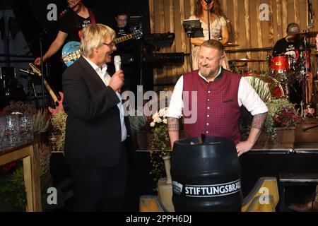 Barrel tapping Wandsbek Oktoberfest Stock Photo