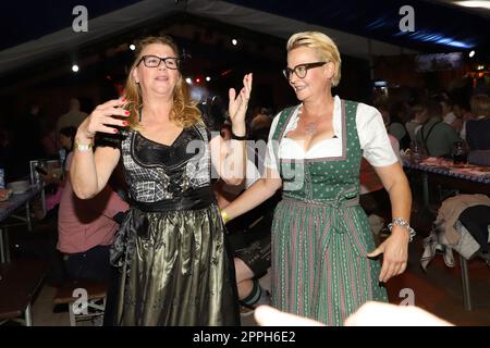 Barrel tapping Wandsbek Oktoberfest Stock Photo