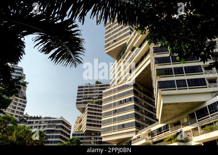 The Interlace is modern apartment buildings complex, Singapore. Designed by Ole Scheeren, partner of the Office for Metropolitan Architecture (OMA). Stock Photo