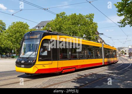 Single-section tram on test | News | Railway Gazette
