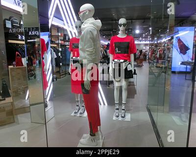 Retail store exclusive items hi-res stock photography and images - Alamy