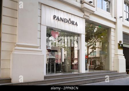 Pandora potteries shopping centre hotsell