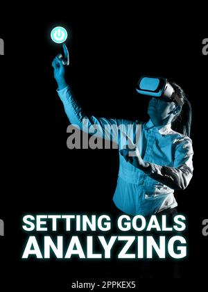 Text showing inspiration Setting Goals Analyzing. Business approach list to clarify your ideas focus efforts use time wisely Stock Photo