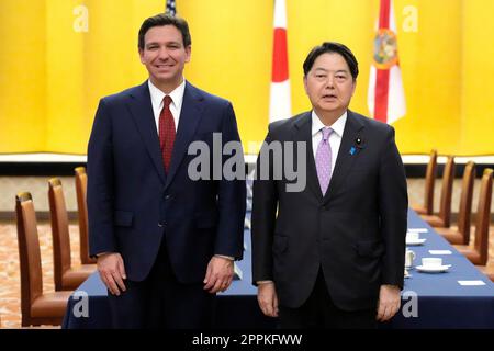 Tokyo, Japan. 22nd Apr, 2023. Florida Gov. Ron DeSantis, left, and Japanese Foreign Minister Yoshimasa Hayashi, right, pose for photographers before their meeting at Iikura Guest House Monday, April 24, 2023, in Tokyo. (Credit Image: © POOL via ZUMA Press Wire) EDITORIAL USAGE ONLY! Not for Commercial USAGE! Stock Photo