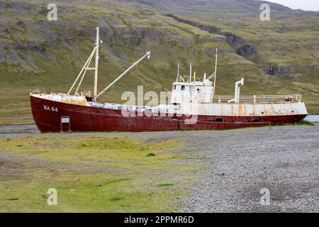 Garoar BA 64 shipwreck, Patreksfjoerour, Vestfiroir, Iceland Stock Photo -  Alamy