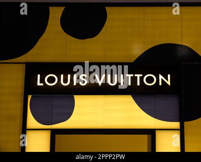 showcase brand louis vuitton luxury boutique clothing accessories