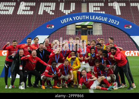 AZ goleia Hajduk e conquista troféu da Youth League, UEFA Youth League