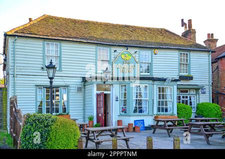 The 18th century Barley Mow pub on The Green, Englefield Green, Surrey, England, United Kingdom Stock Photo